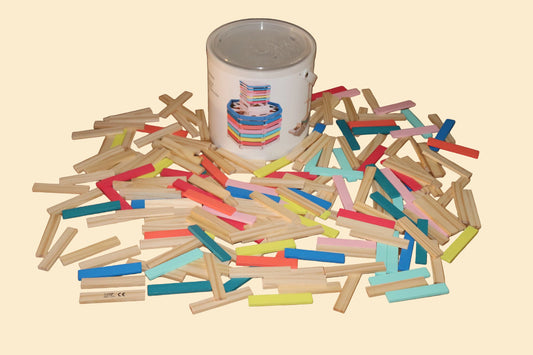 Voorbeeld van een bouwwerk gemaakt met de HEMA platte houten bouwblokken