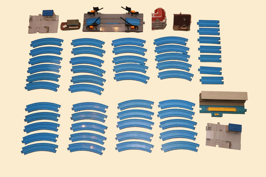 Takara Tomy Plarail Treinset – 88-delig met 3 Werkende Treinen