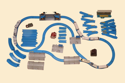 Takara Tomy Plarail Treinset – 88-delig met 3 Werkende Treinen
